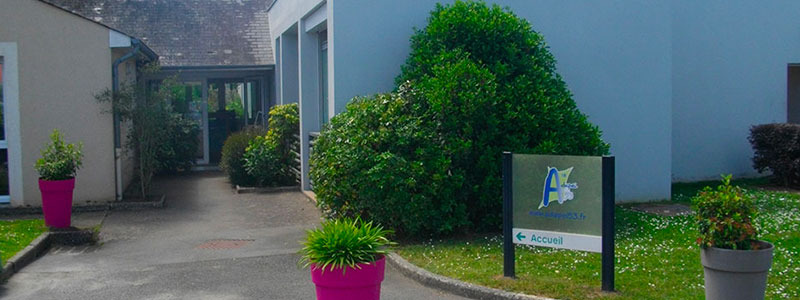 Accroche ESAT Genêteil